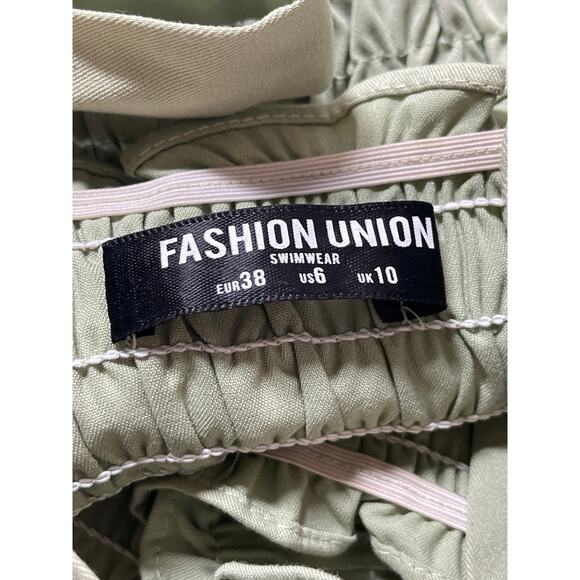 Fashion Union Green Sleeveless Tie Strap Smocked Wide Leg Romper Jumpsuit Size 6 - Picture 4 of 5